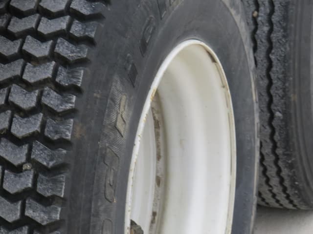 Image of Chevrolet C65 equipment image 1