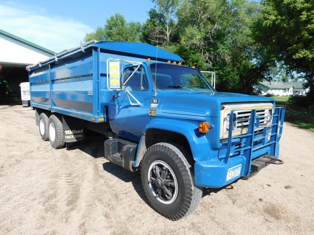 Image of Chevrolet C65 equipment image 1