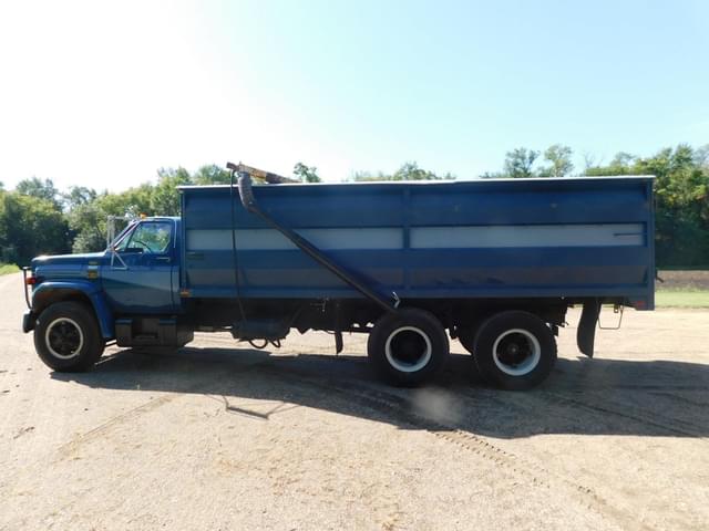 Image of Chevrolet C65 equipment image 4