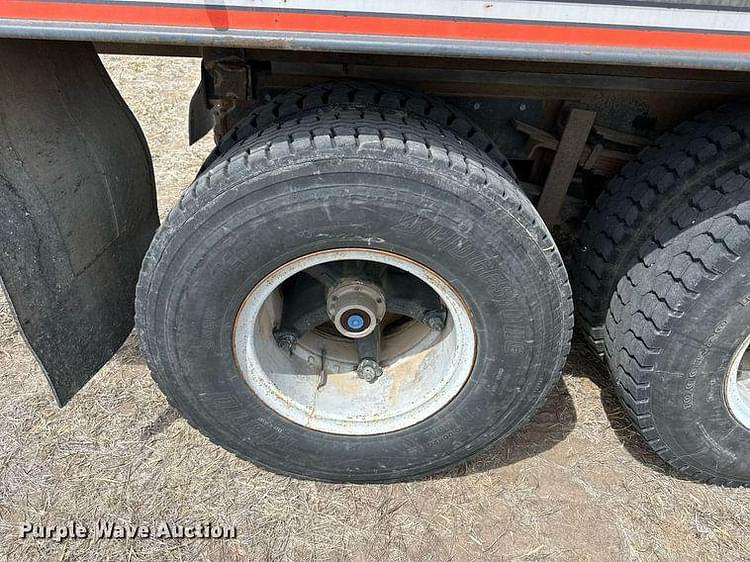 Main image Chevrolet C65 57