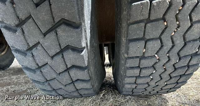 Thumbnail image Chevrolet C65 58