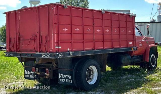 Image of Chevrolet C65 equipment image 4