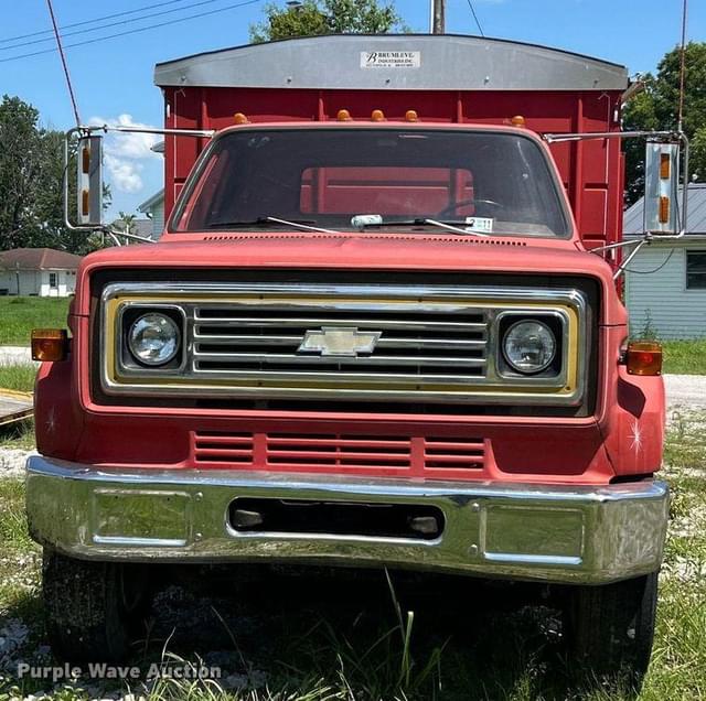 Image of Chevrolet C65 equipment image 1