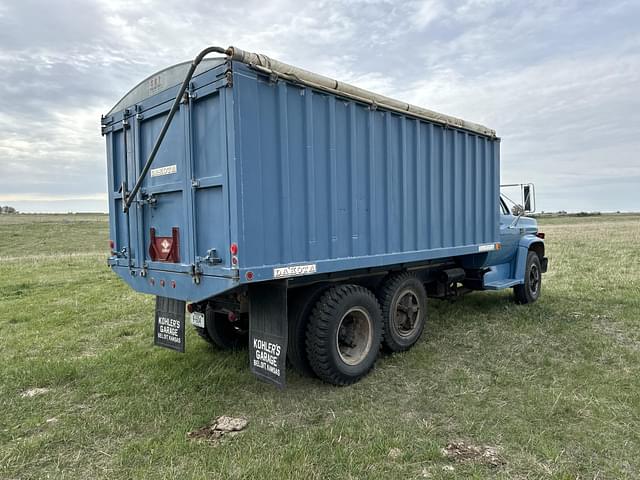Image of Chevrolet C65 equipment image 4