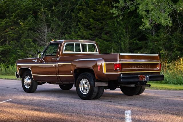 Image of Chevrolet Scottsdale C30 equipment image 2