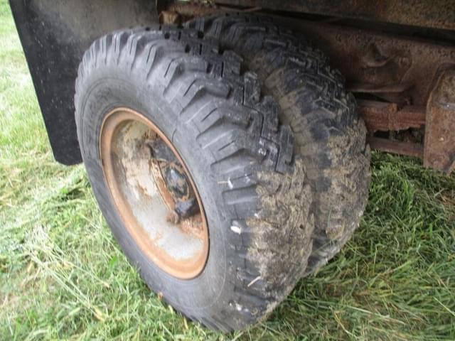 Image of Chevrolet C60 equipment image 3