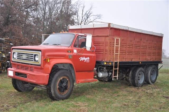Image of Chevrolet C65 equipment image 1