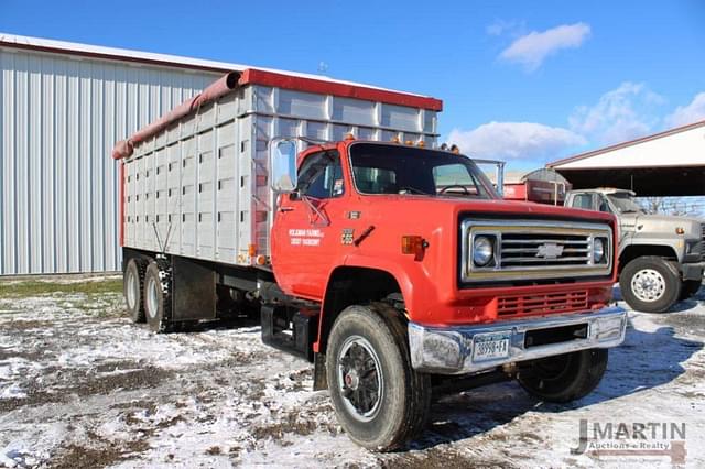 Image of Chevrolet C65 equipment image 1