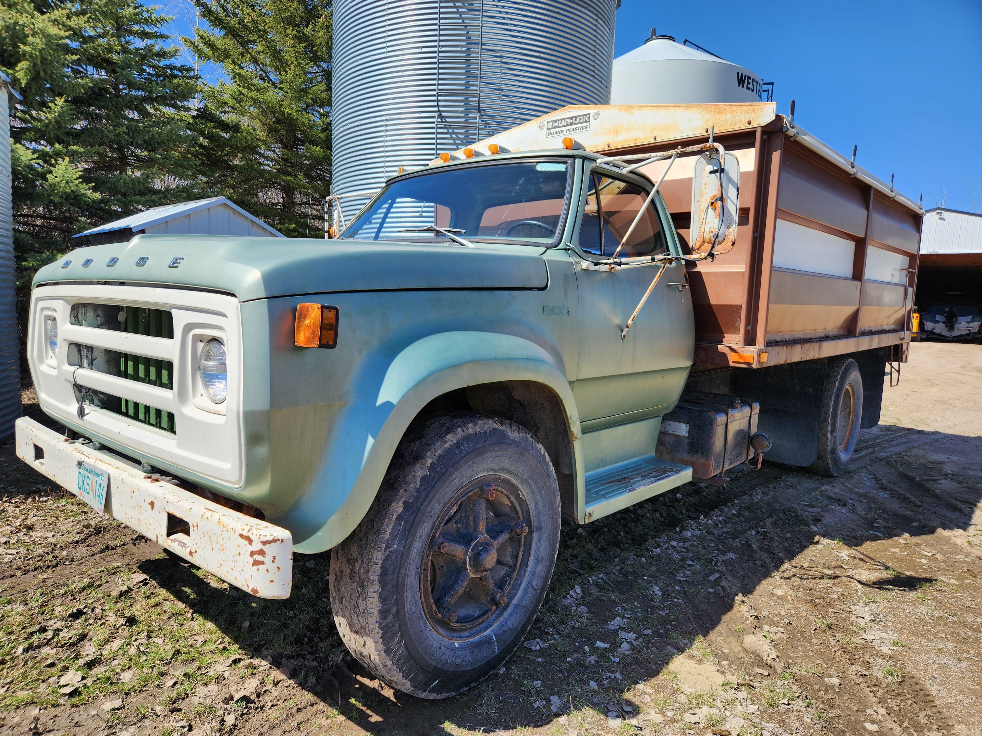 Main image Dodge D600