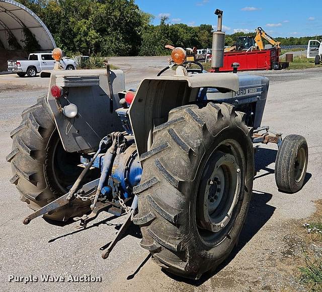 Image of Ford 3600 equipment image 4