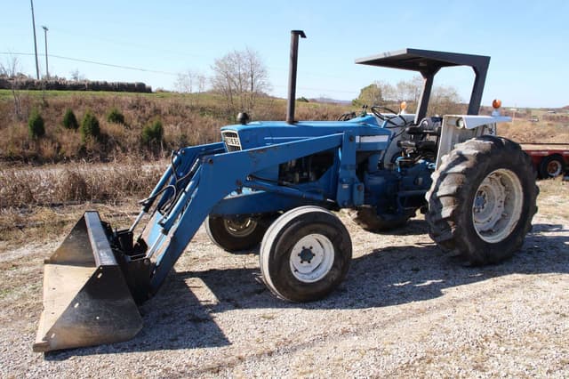 Image of Ford 5600 equipment image 4