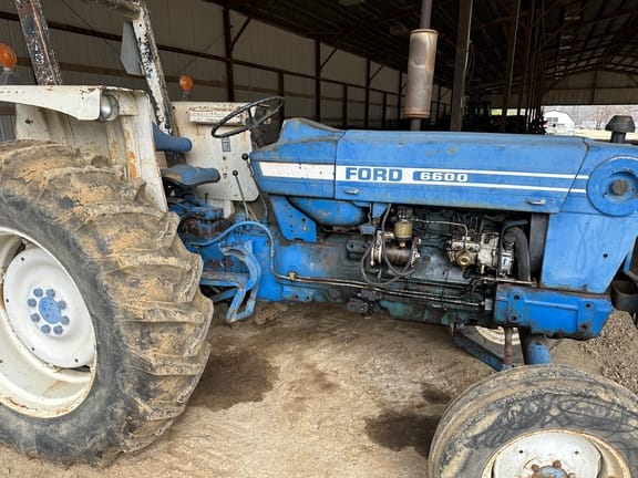 Main image Ford 6600