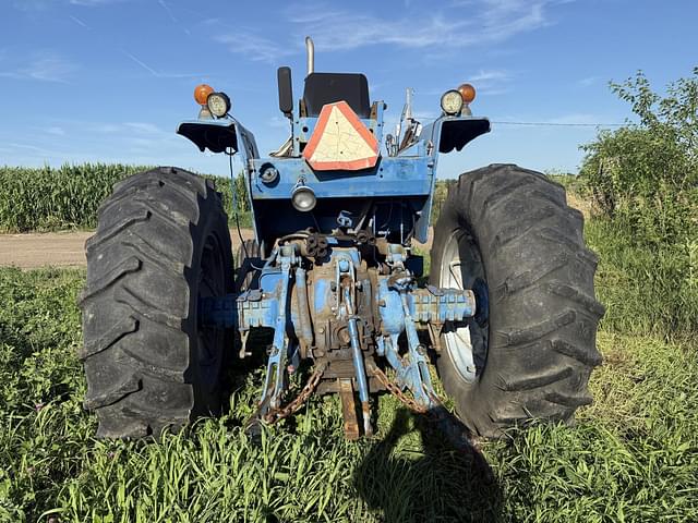 Image of Ford 7700 equipment image 4