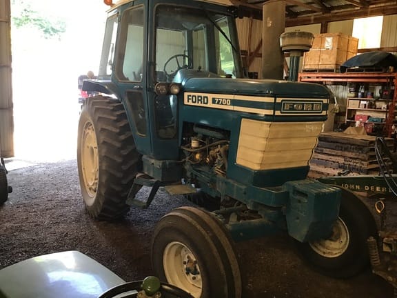 Main image Ford 7700