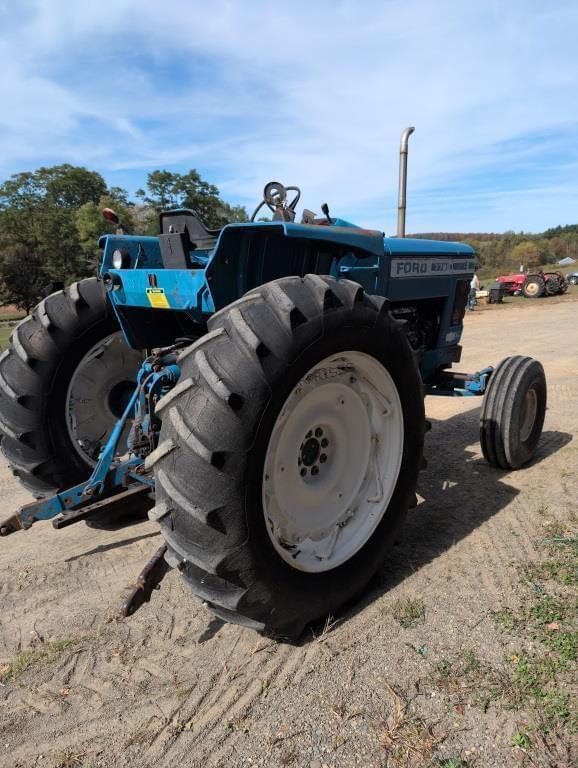 Image of Ford 7700 equipment image 4
