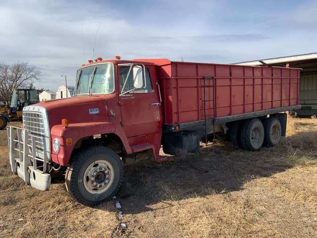 Image of Ford F-800 equipment image 3