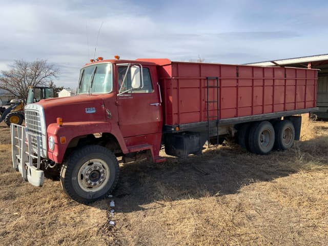Image of Ford F-800 equipment image 4