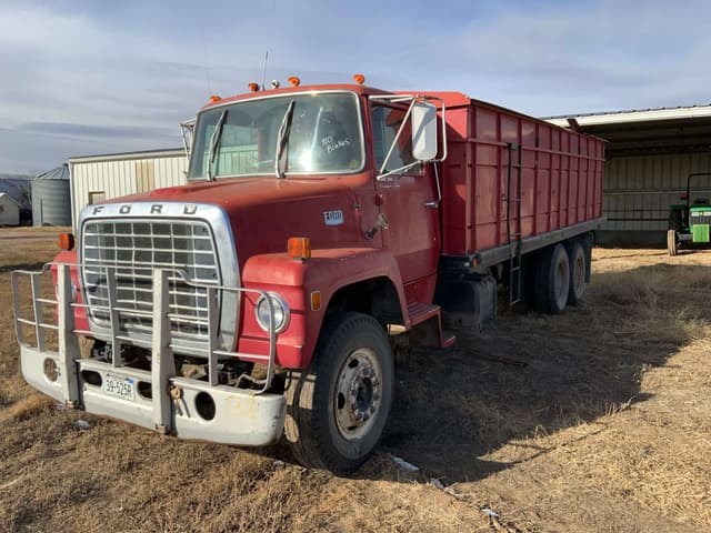 Image of Ford F-800 equipment image 1