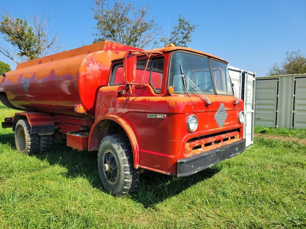 Image of Ford 8000 Primary image