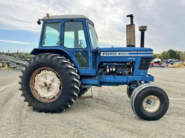 Image of Ford 9700 equipment image 3