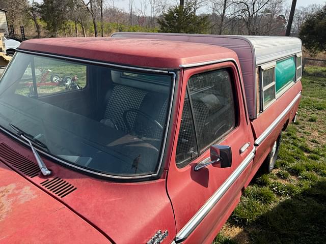 Image of Ford F-100 equipment image 4