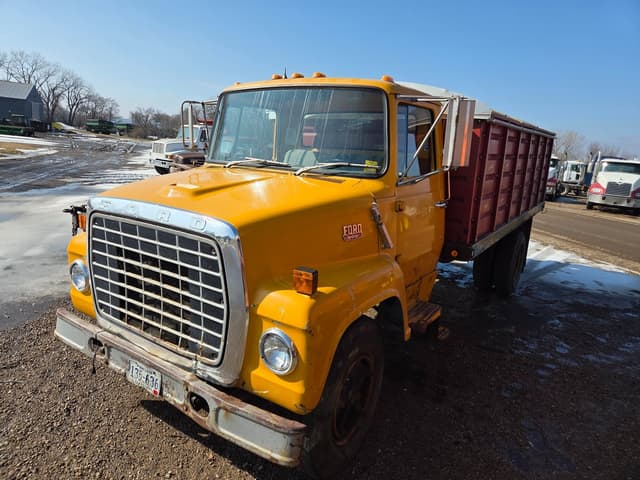 Image of Ford F-600 equipment image 1