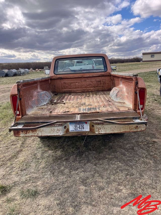 Image of Ford F-150 equipment image 3