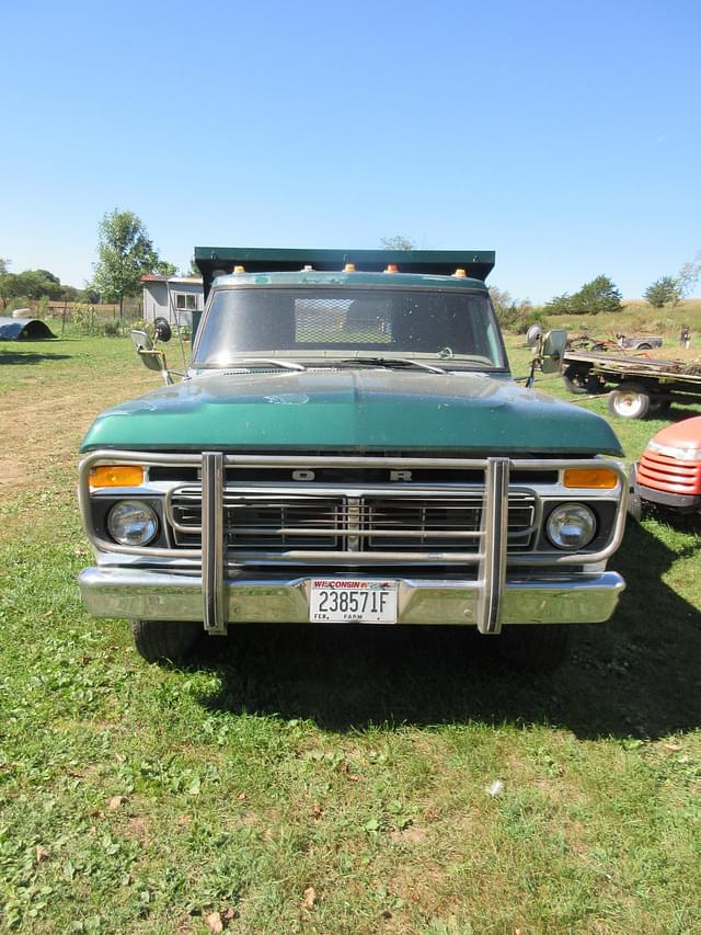 Image of Ford F-350 equipment image 1