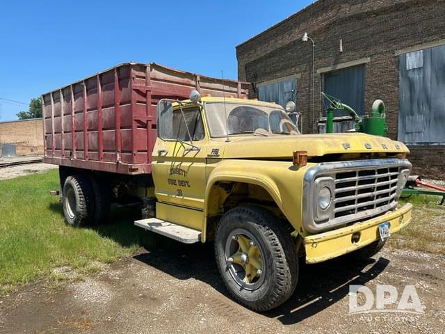 Image of Ford F-750 equipment image 2