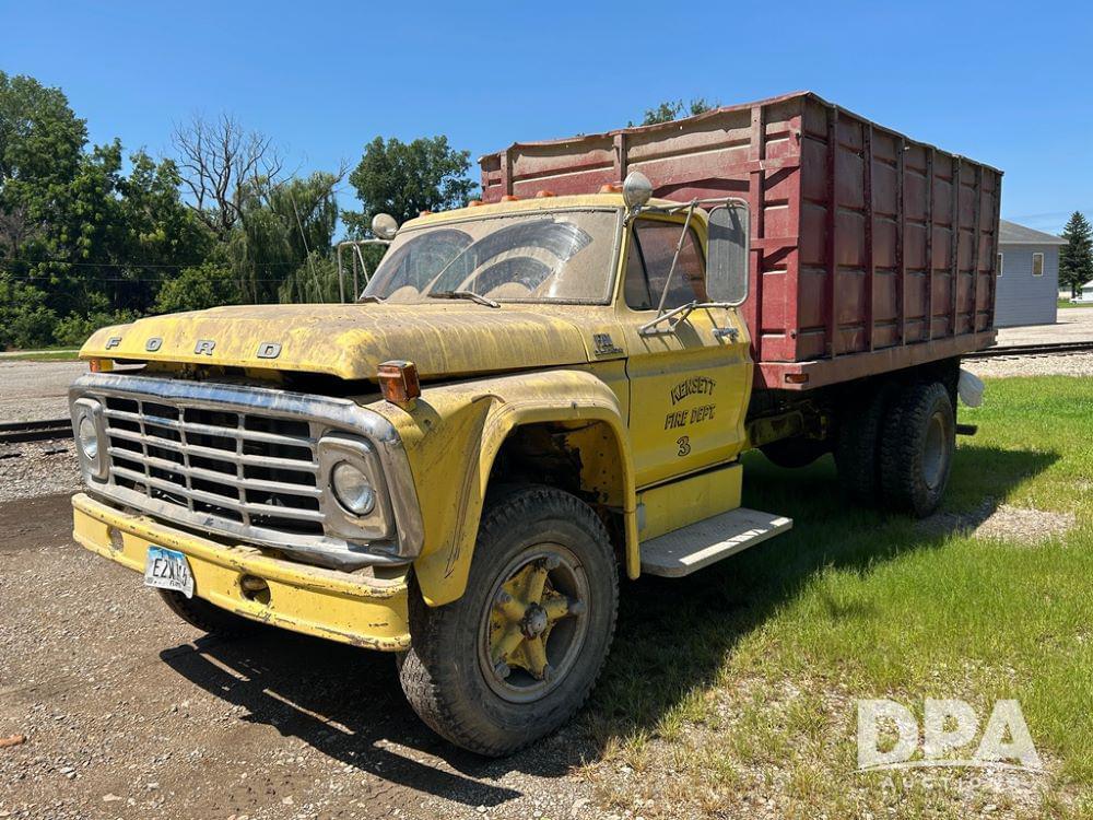 Image of Ford F-750 Primary image