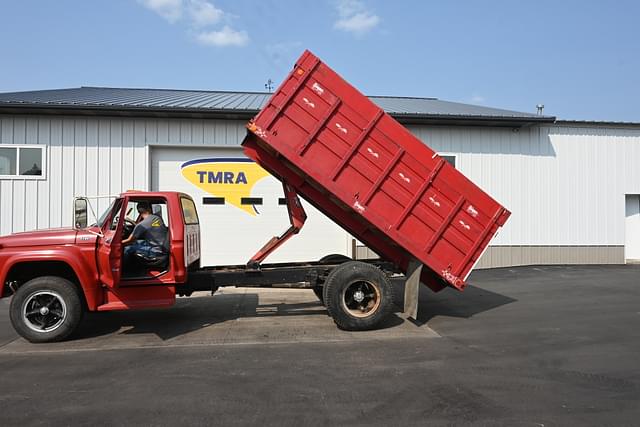 Image of Ford Grain Truck equipment image 4