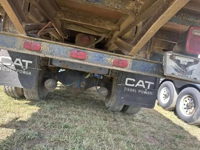 Image of Ford L9000 equipment image 4