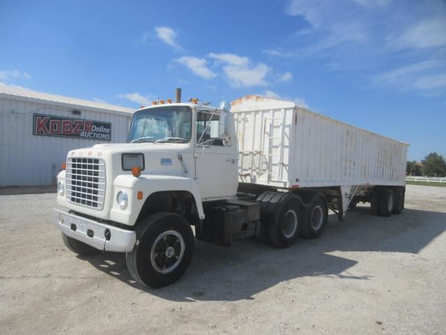 Image of Ford L9000 equipment image 1