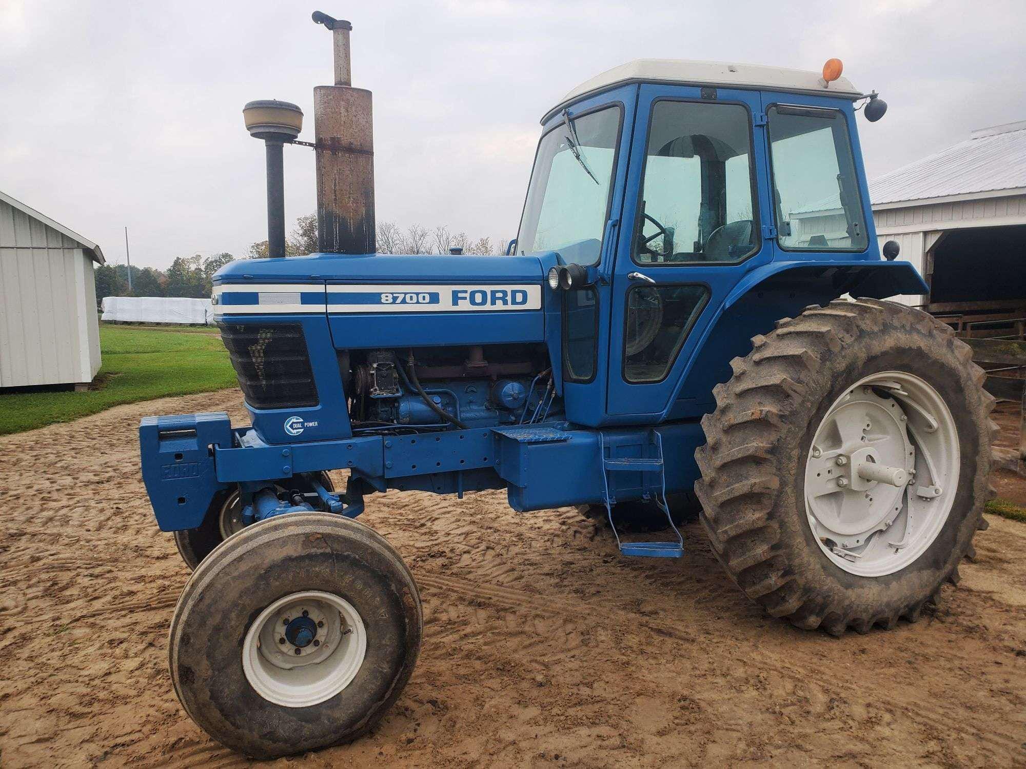 Main image Ford 8700