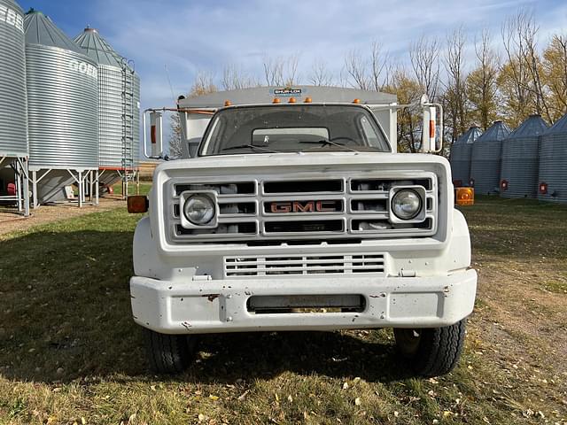 Image of GMC 6500 equipment image 2