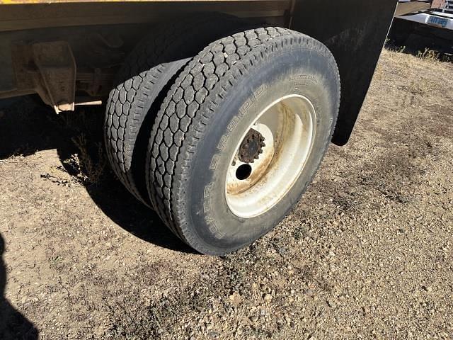 Image of GMC 6500 equipment image 4