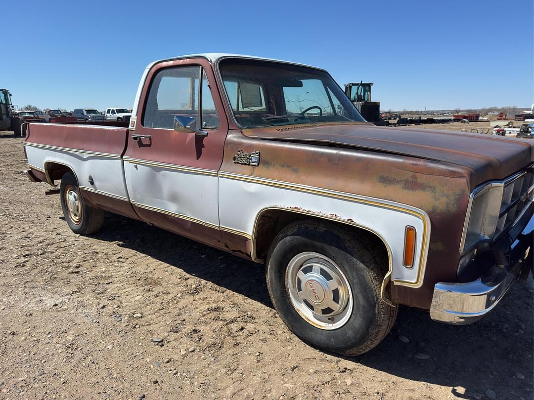 Image of GMC Sierra Primary image