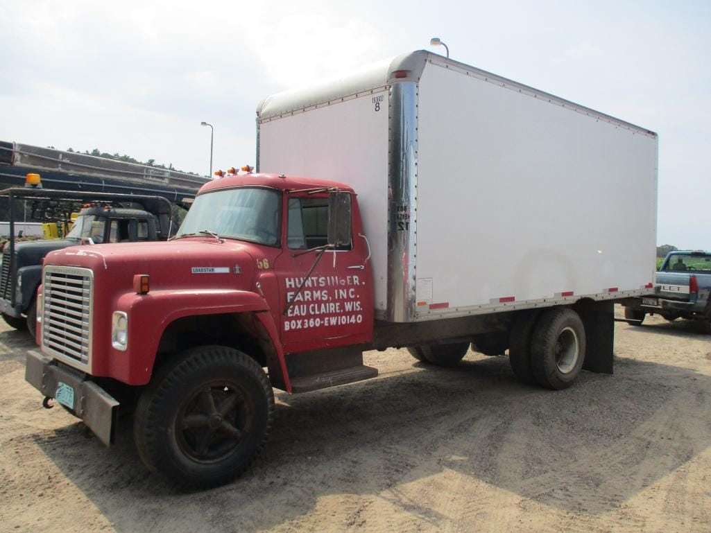 Main image International Loadstar 1700