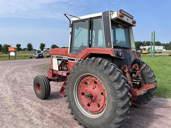 Image of International Harvester 1086 equipment image 1