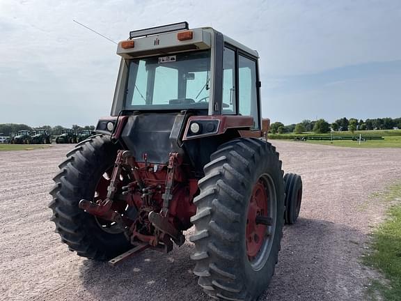 Image of International Harvester 1086 equipment image 4