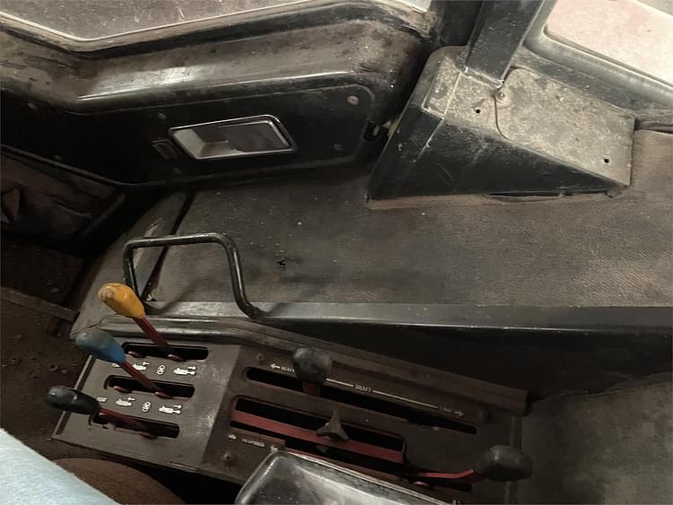 Main image International Harvester 1086 7