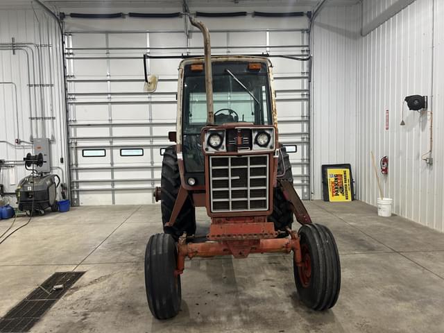Image of International Harvester 1086 equipment image 1