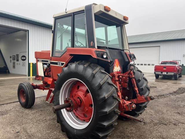 Image of International Harvester 1086 equipment image 2