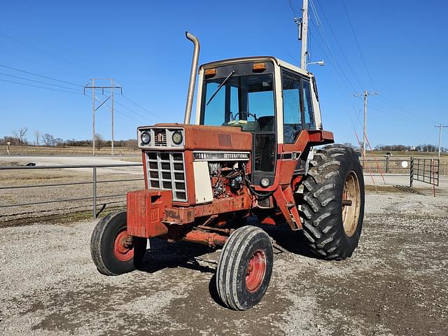 Image of International Harvester 1086 equipment image 1