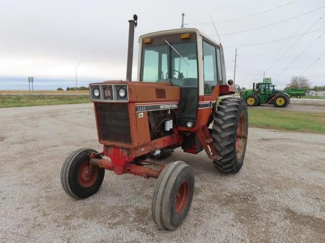 Image of International Harvester 1086 equipment image 1