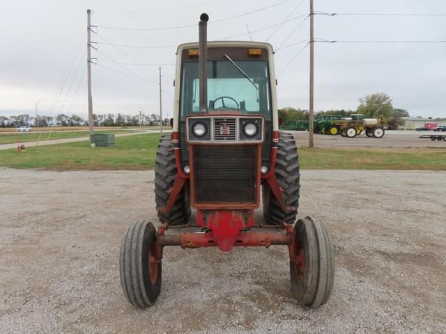 Image of International Harvester 1086 equipment image 2