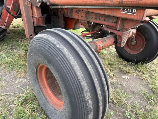 Image of International Harvester 1086 equipment image 4