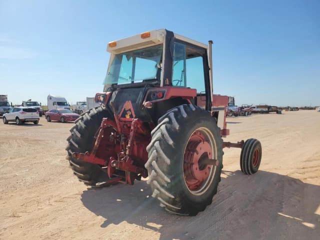 Image of International Harvester 1086 equipment image 4