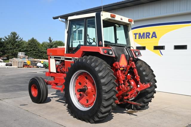 Image of International Harvester 1086 equipment image 4