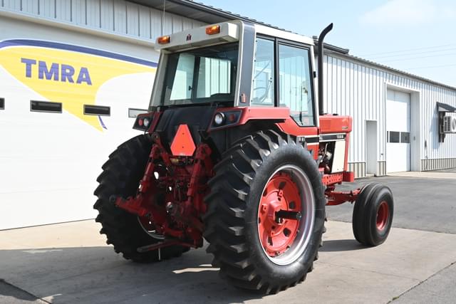 Image of International Harvester 1086 equipment image 2